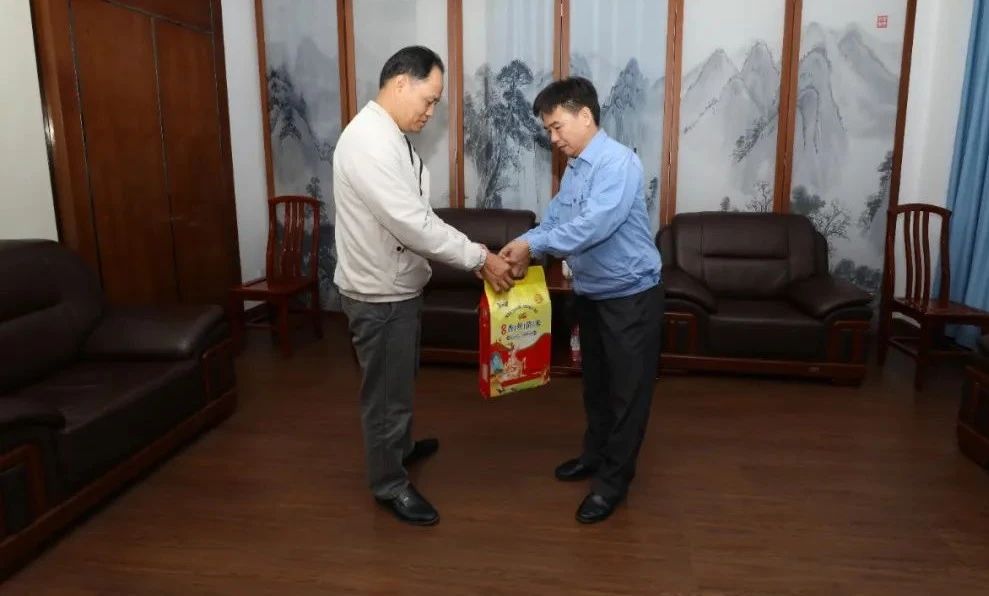 海南省总工会到开元网页版-开元（中国）
开展新春慰问2.jpg