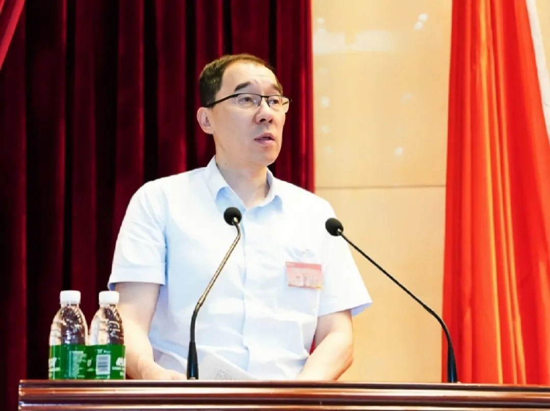 开元网页版-开元（中国）
召开第四届职工代表大会第一次会议5.jpg