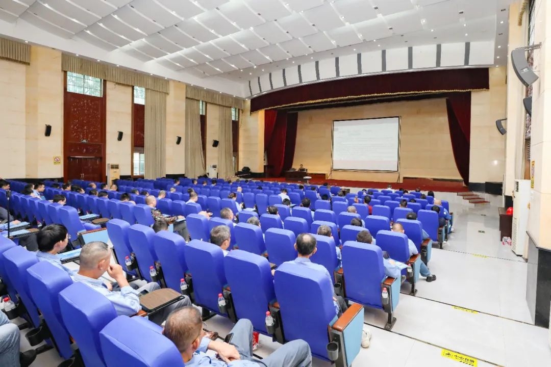 夯实安全生产根基 开元网页版-开元（中国）
举办安全生产知识培训班